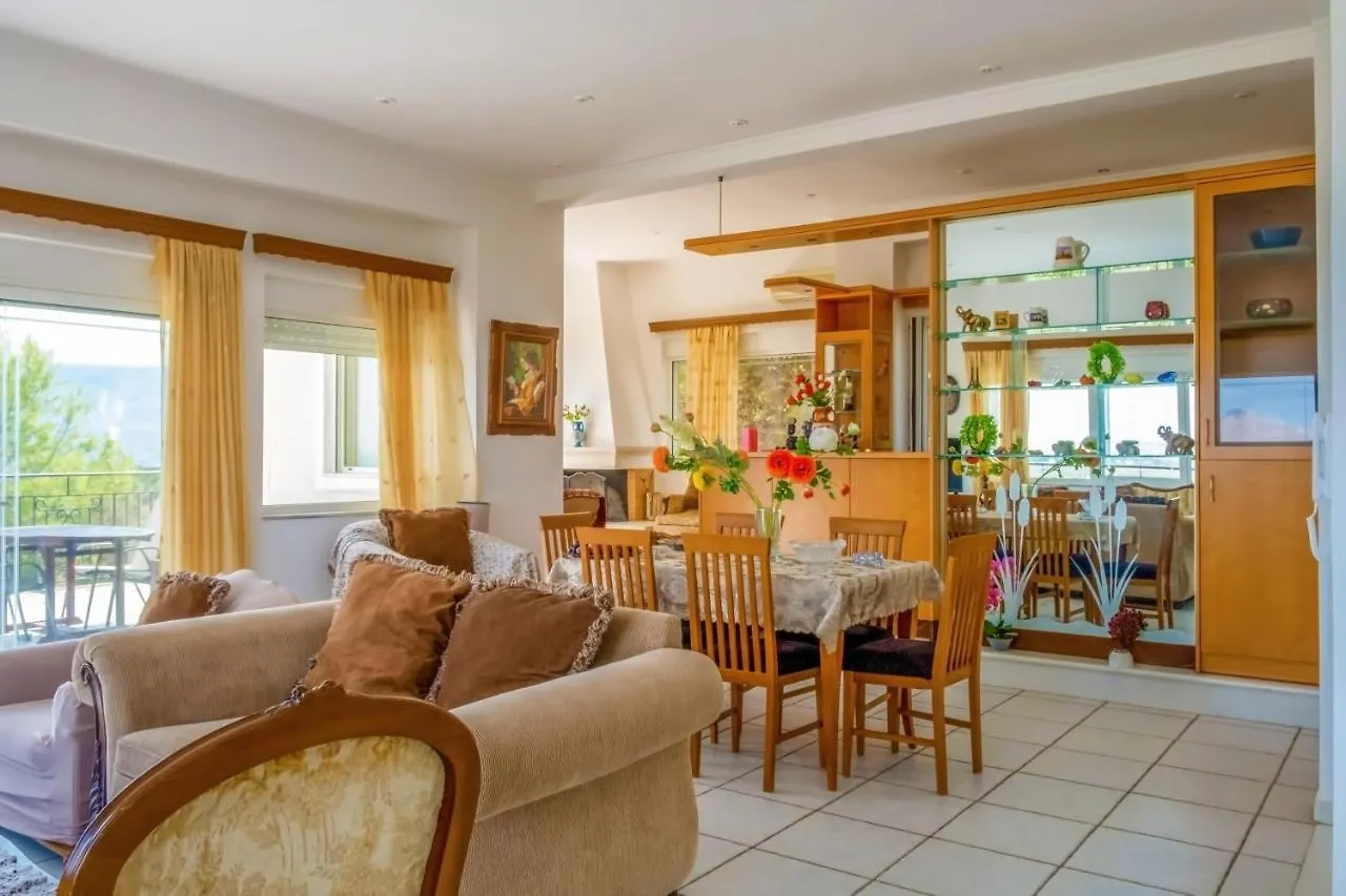 Villa Afroditi In Chania Near Airport With Private Pool, Free Wi-Fi, Souda Bay Views, Garden Oasis Kounoupidhiana